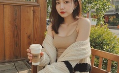 新闻里戴绿鱼头套男孩发声